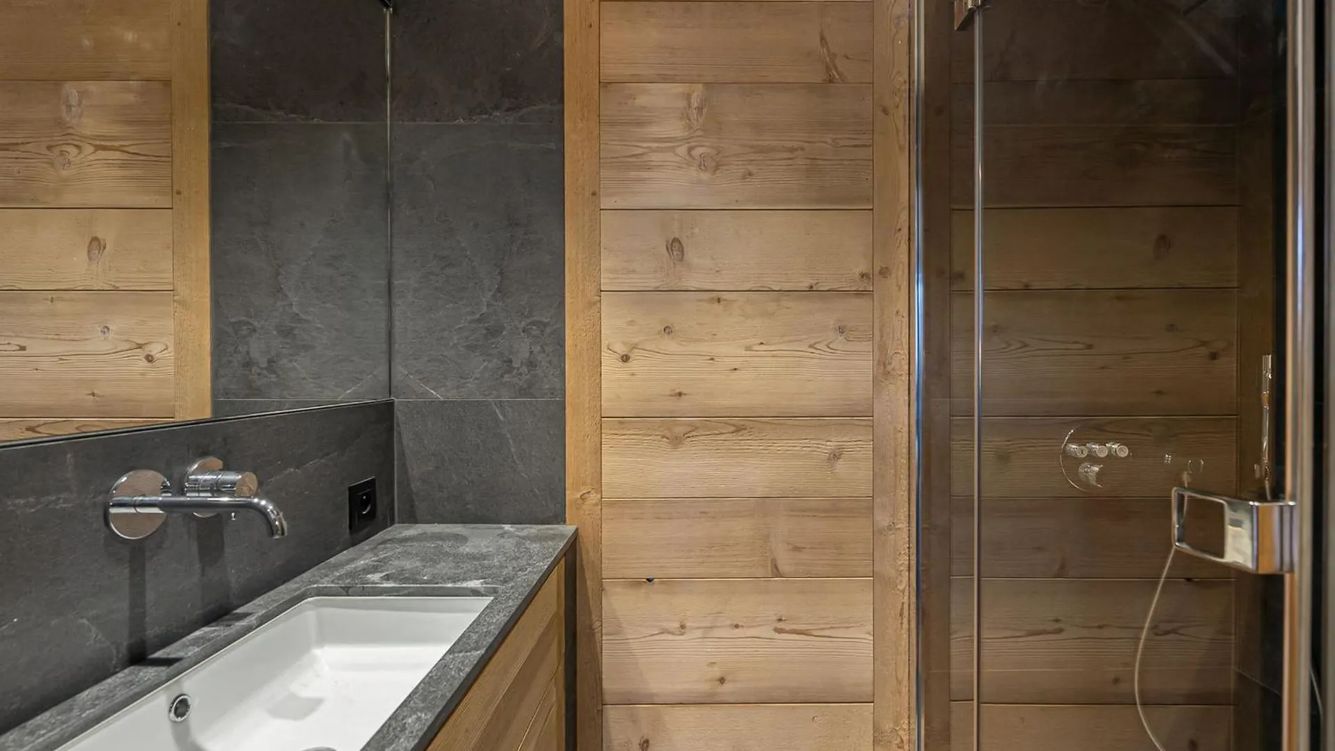 Duplex Lumineux A Megeve, Proche Telecabine Du Jaillet, 2 Chambres En Suite, Parking, Casier A Ski - Fr-1-569-77